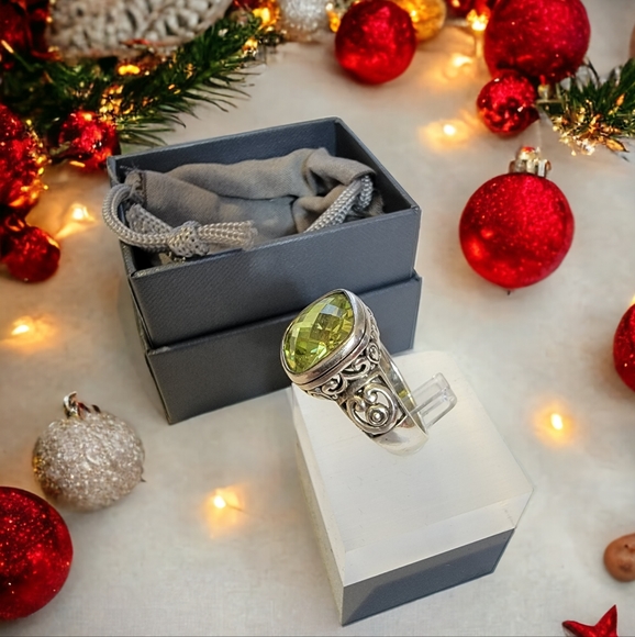 robert manse Jewelry - Robert Manse Bali Peridot Sterling Silver Ring Size 8